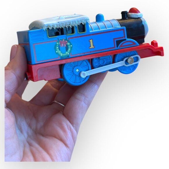 Thomas & Friends Christmas Motorized Train Set w Elsbridge Station Bridge - Picture 10 of 16